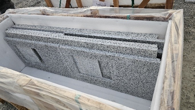 Professional stone packaging wrapping bubble wrap protective materials secure transit